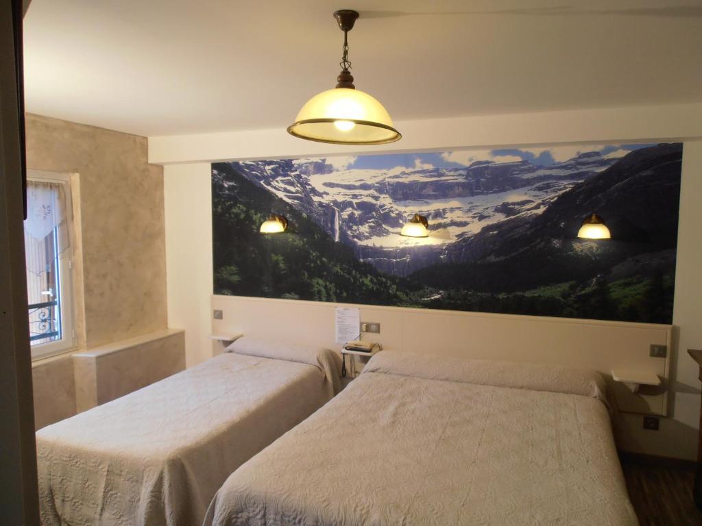 Hôtel Panoramic et des Bains Luz-Saint-Sauveur Quarto foto